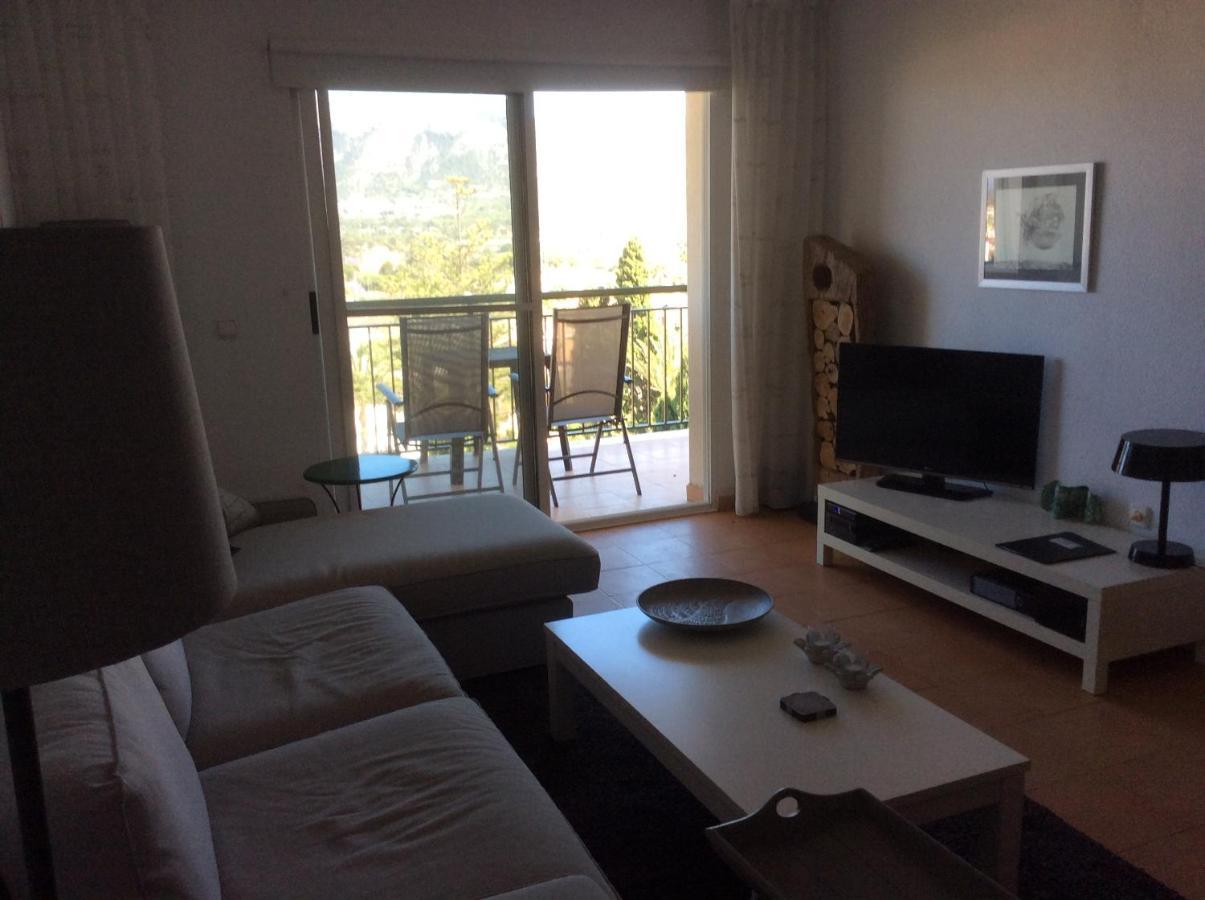 Arabiluk Apartment ลาลฟาส เดล ปี ภายนอก รูปภาพ